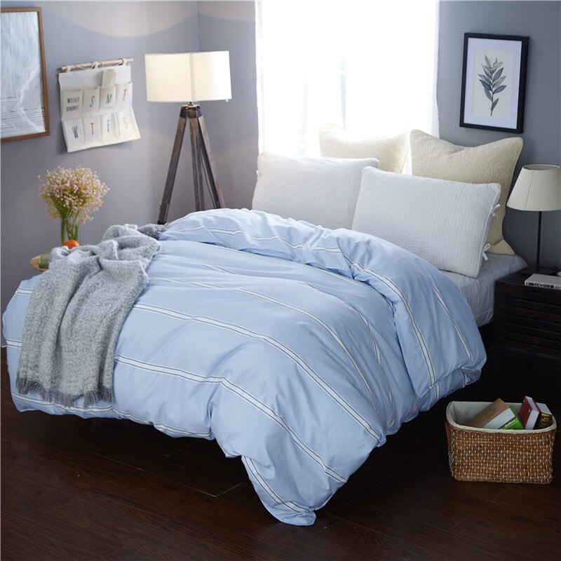 Povlak Na Peřinu S Modrými Jemnými Pruhy