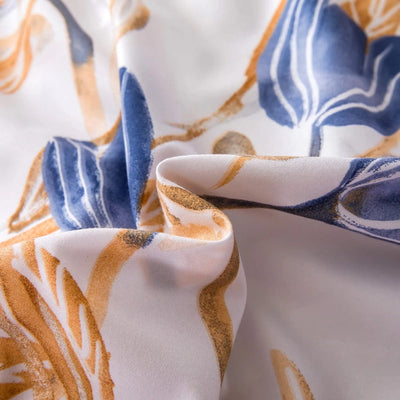 Bílý Povlak Na Přikrývku S Modrými A Hnědými Květy