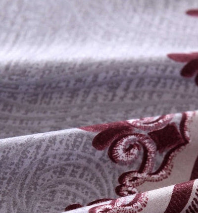 Bílý A Červený Povlak Na Přikrývku