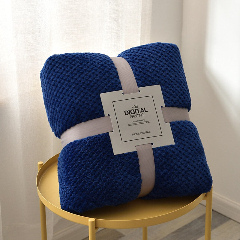 Tmavě Modrá Kostkovaná Fleecová Deka Z Mikrovlákna