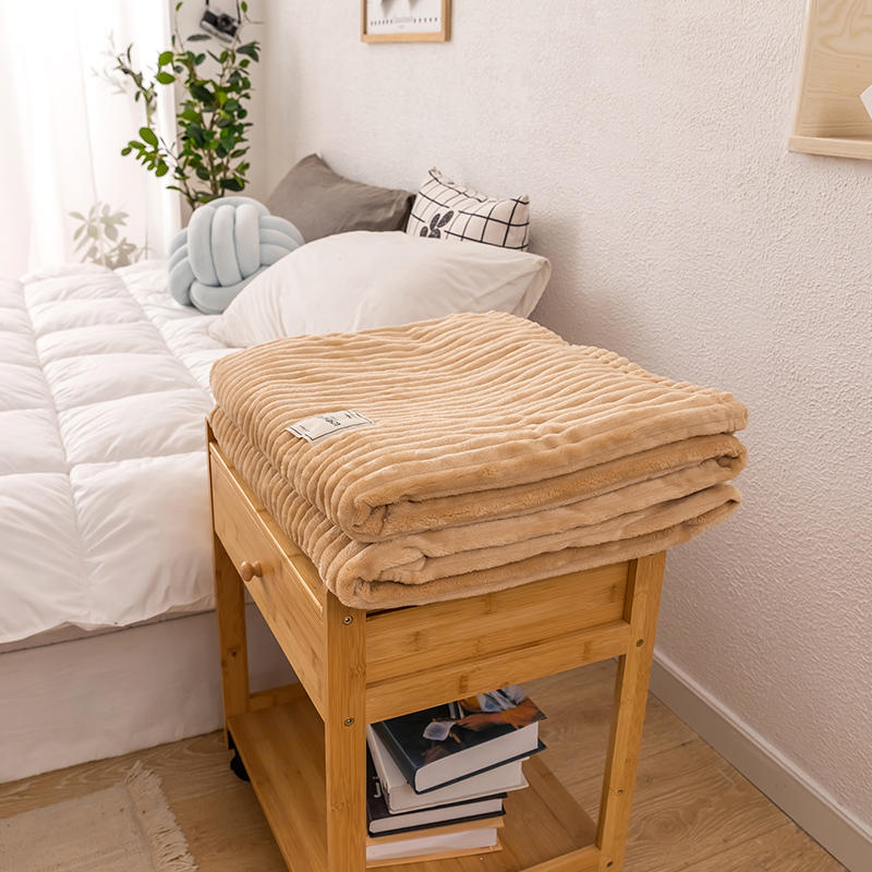 Hnědá Kostkovaná Hnědá Deka Na Postel